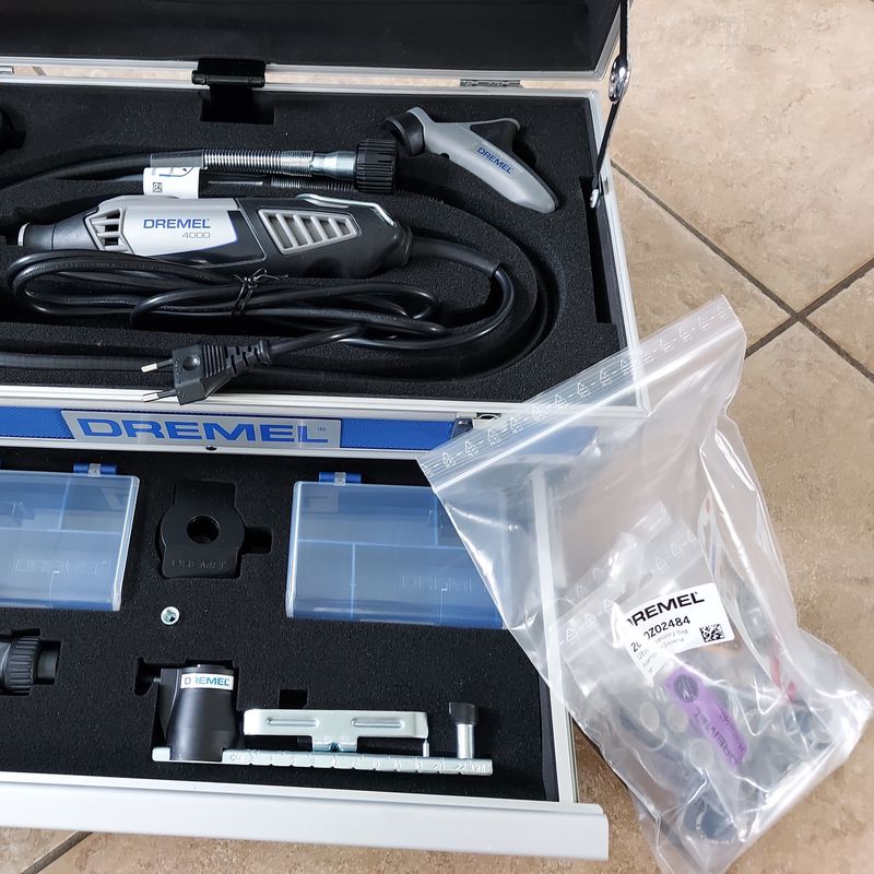 Rotary tool, Dremel 4000 (with accessories)